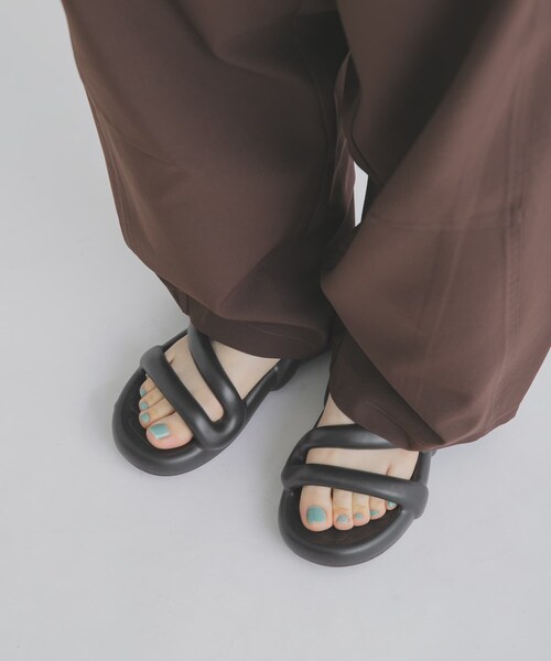 THE GOODLAND MARKET（ザグッドランドマーケット）の「CAMPER　KOBARAH FLAT（サンダル・レディース・001BLK/017ORG・37/38/39）」の5枚目の写真