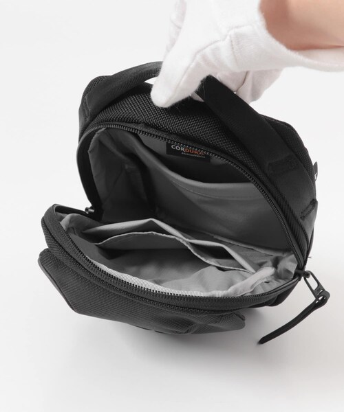 URBAN RESEARCH（アーバンリサーチ）の「Aer　Street Sling（ショルダーバッグ・メンズ・BLACK・FREE）」の8枚目の写真