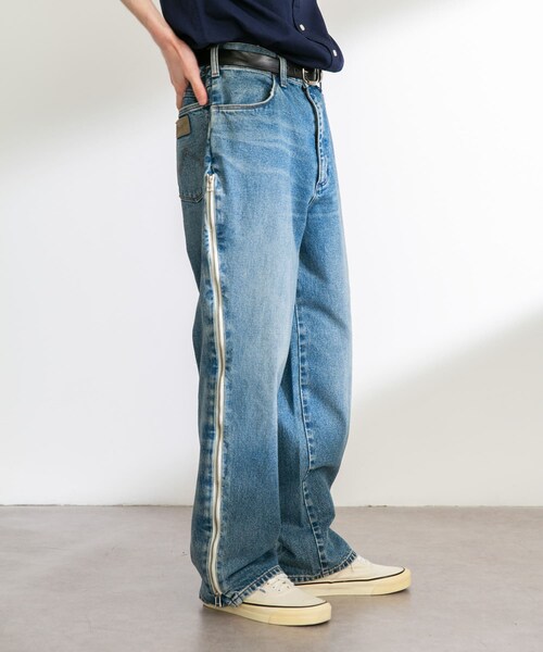 URBAN RESEARCH Sonny Label（アーバンリサーチサニーレーベル）の「Wrangler　WREMAKE SIDE ZIP FLARE（デニムパンツ・メンズ・BK REMAKE/BL REMAKE・S/M）」の22枚目の写真