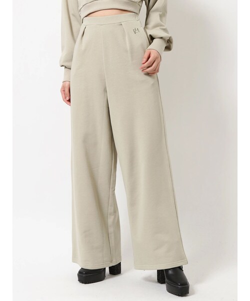 EATME（イートミー）の「タックフレアパンツ（セットアップ可能）（スウェットパンツ・レディース・アイボリー/ブラック/グリーン・F）」の6枚目の写真