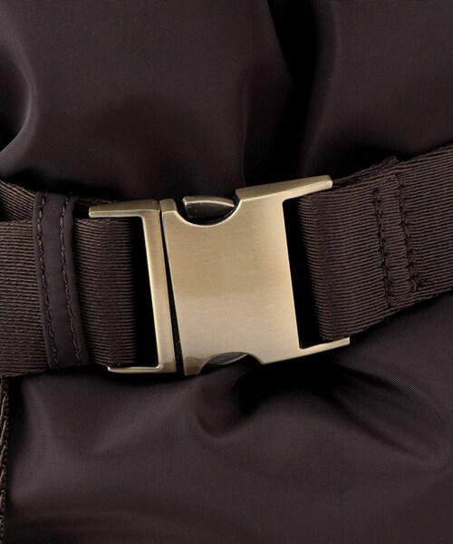 ADAM ET ROPE'(アダムエロペ)の「【OUTDOOR PRODUCTS for SALON】2WAY ベルトトートバッグSS(トートバッグ・レディース・ブラック/ダークブラウン・F)」の17枚目の写真