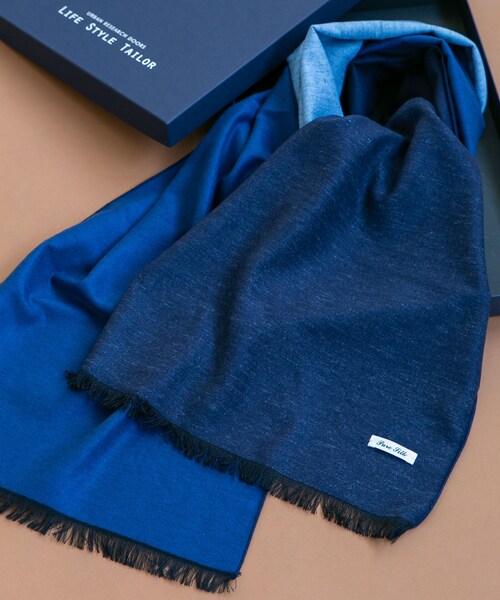 URBAN RESEARCH DOORS（アーバンリサーチドアーズ）の「LIFE STYLE TAILOR　シルクリバーシブルマフラー（マフラー・メンズ・02NVY-BLU/04GRN-CCL/01CCL-BLK/03BRN-BEG・-）」の4枚目の写真