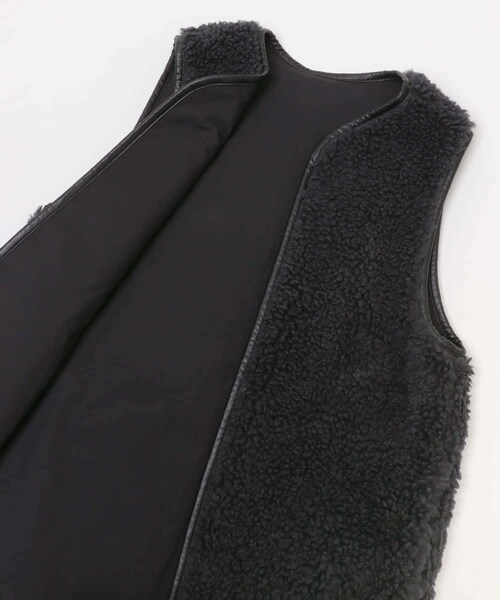 URBAN RESEARCH DOORS(アーバンリサーチドアーズ)の「リバーシブルボアベスト(テーラードジャケット・レディース・GREGE/CHARCOAL・M)」の20枚目の写真