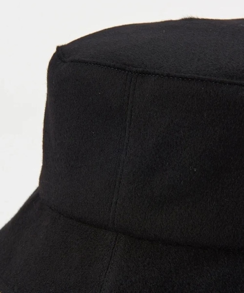 ADAM ET ROPE'（アダムエロペ）の「【J'aDoRe限定】【KIJIMA TAKAYUKI(キジマ タカユキ)】PURE CASHMERE BUCKET HAT（ハット・レディース・ブラック/ベージュ・1/2）」の9枚目の写真
