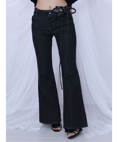 EATME（イートミー）の「コサージュフレアデニムパンツ（デニムパンツ・レディース・ブラック/アイスブルー・S/M）」の3枚目の写真