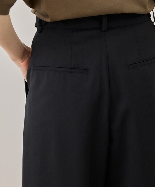 ADAM ET ROPE'（アダムエロペ）の「【サステナブル】アジャストハーフパンツ（その他パンツ・レディース・ブラック/ブラウン系・36/38）」の17枚目の写真