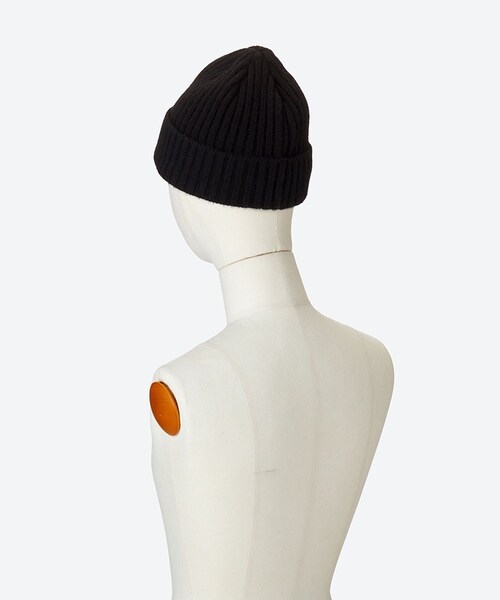 ADAM ET ROPE'（アダムエロペ）の「【J'aDoRe限定】【KIJIMA TAKAYUKI(キジマ タカユキ)】CASHMERE WATCH CAP (WOMENS)（キャップ・レディース・ブラック/チャコール/キミドリ・F）」の6枚目の写真