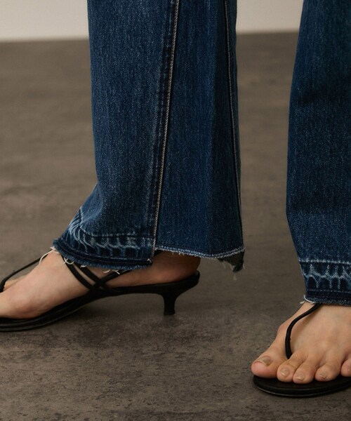 ADAM ET ROPE'(アダムエロペ)の「COTTON USAセミフレアデニム 4(デニムパンツ・レディース・ブルー系/サックス・M/S/XS)」の21枚目の写真