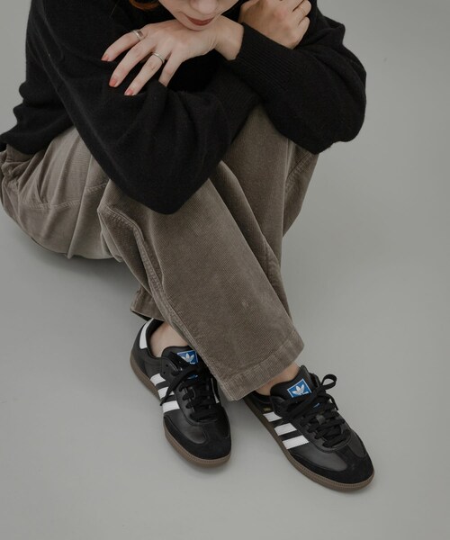 URBAN RESEARCH Sonny Label（アーバンリサーチサニーレーベル）の「adidas　SAMBA OG（スニーカー・レディース・コアブラック・23/23.5/24/24.5）」の3枚目の写真