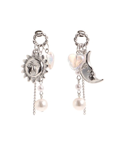 EVRIS（エヴリス）の「ORIGINAL SUNNY PEARL ピアス（ピアス（両耳用）・レディース・シルバー/ゴールド・F）」の3枚目の写真