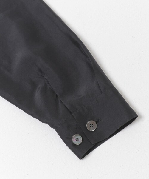 URBAN RESEARCH(アーバンリサーチ)の「YLEVE SILK HABUTAE PAJAMA SHIRTS(シャツ/ブラウス・メンズ・010 SUMI/110 ICE BL・3/4)」の8枚目の写真