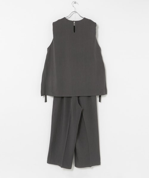 ITEMS URBANRESEARCH（アイテムズ アーバンリサーチ）の「ピンストライプベストパンツセット（セットアップ・レディース・CHA/BEG・Free）」の15枚目の写真