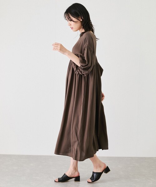 Jayro（ジャイロ）の「バルーンスリーブワンピース（ワンピース・レディース・ブラック/ブラウン系・F）」の8枚目の写真