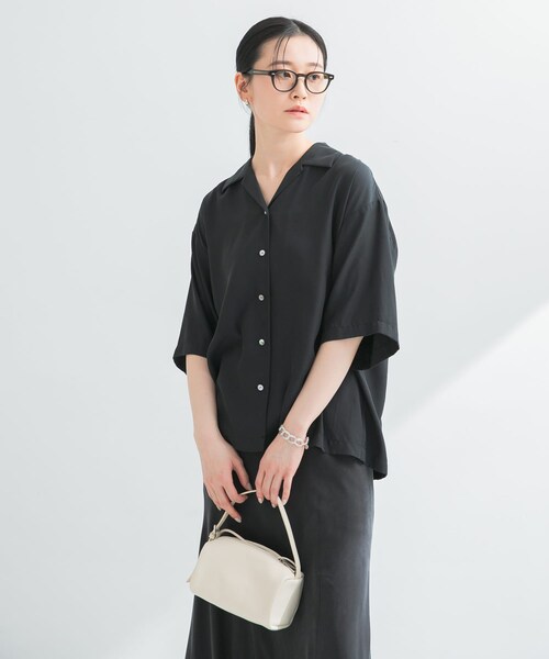 URBAN RESEARCH（アーバンリサーチ）の「LEATHER SQUARE SHOULDER（ショルダーバッグ・レディース・IVORY/BLACK・-）」の7枚目の写真