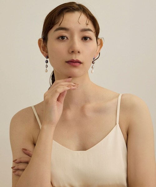 ROPE'(ロペ)の「グラデーションパールピアス(ピアス(両耳用)・レディース・ブルー系・F)」の3枚目の写真