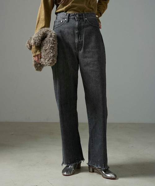 ADAM ET ROPE'（アダムエロペ）の「【KURO for SALON（クロ）】別注OPTIMA WASH/デニムパンツ（デニムパンツ・レディース・ブラック/ブルー系・24/25/26/27/28）」の22枚目の写真