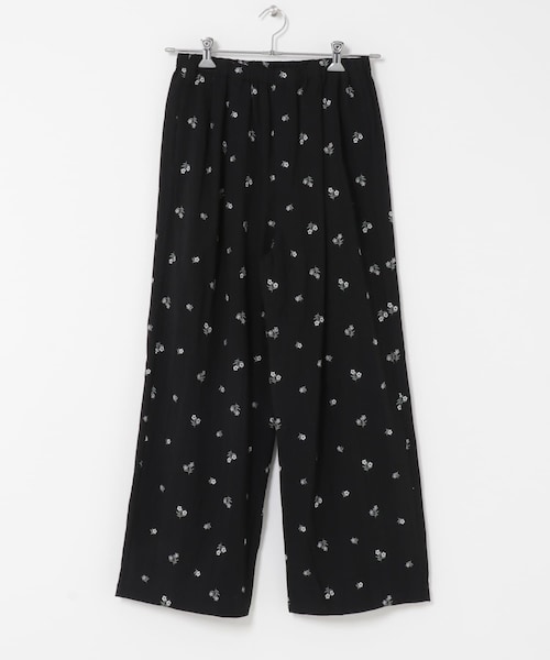 URBAN RESEARCH DOORS(アーバンリサーチドアーズ)の「フラワー刺繍イージーパンツ(その他パンツ・レディース・NVY×MULTI/BLK×MONO・Free)」の12枚目の写真
