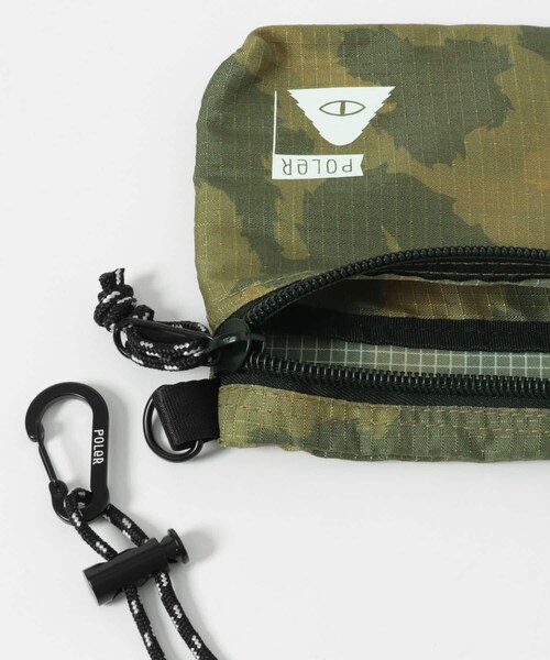 URBAN RESEARCH Sonny Label（アーバンリサーチサニーレーベル）の「POLER　STUFFABLE POUCH（ショルダーバッグ・メンズ・BLACK/CAMO・One）」の13枚目の写真