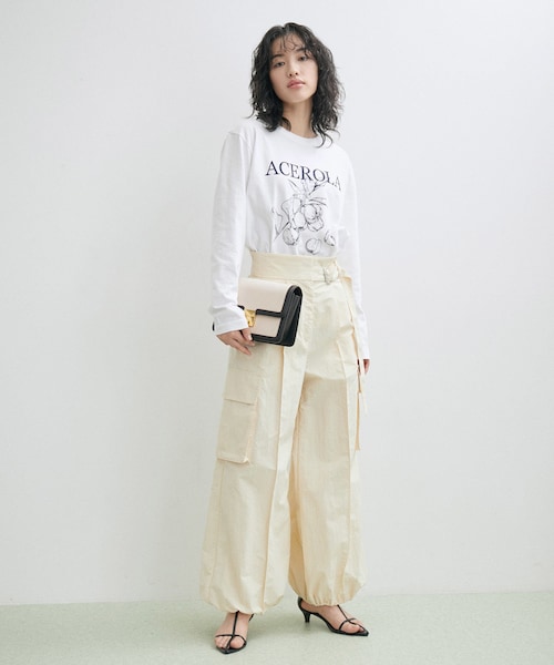 ADAM ET ROPE'（アダムエロペ）の「【サステナブル】オーガニックコットンフラップショルダーバッグ（ショルダーバッグ・レディース・ブラック/ブラウン・F）」の5枚目の写真