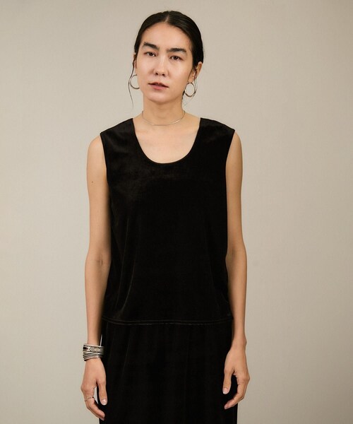 ADAM ET ROPE'（アダムエロペ）の「トリアセベロア前後2WAYノースリーブ/タンクトップ / セットアップ対応（タンクトップ・レディース・ブラック/ベージュ・F）」の8枚目の写真