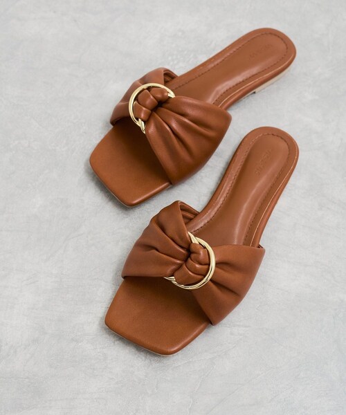 VIS（ビス）の「フラットスライドサンダル（サンダル・レディース・ブラック/キャメル・L/M/S）」の4枚目の写真