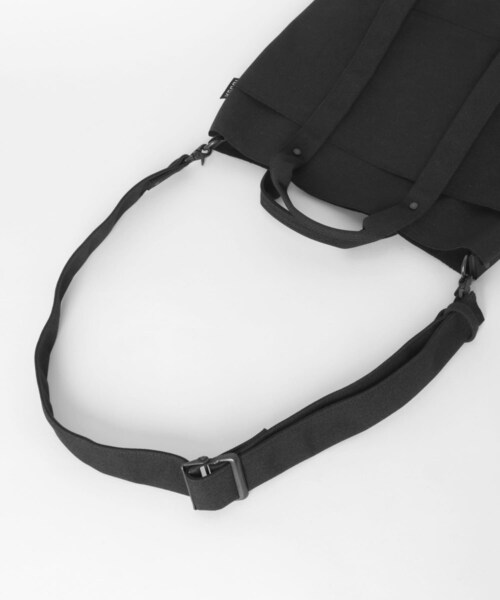 URBAN RESEARCH(アーバンリサーチ)の「KARRI AMIACALVA 2 WAYT TOTE M(トートバッグ・メンズ・GRAY/BLACK・Free)」の8枚目の写真