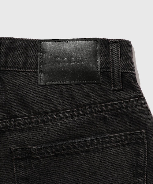 ADAM ET ROPE'(アダムエロペ)の「【CODA/コーダ】DISTRESSED EXTENDED CUT FLARED JEANS(デニムパンツ・メンズ・ブラック・0/1/2)」の11枚目の写真