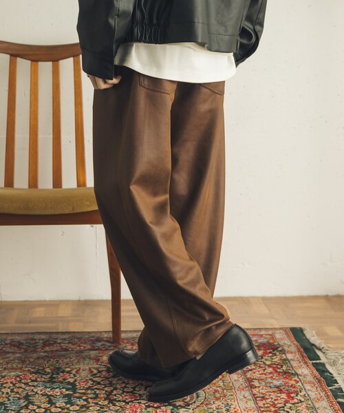 SENSE OF PLACE by URBAN RESEARCH（センスオブプレイスバイアーバンリサーチ）の「フェイクスエードストレートパンツ（その他パンツ・メンズ・BLACK/BROWN・M/L）」の18枚目の写真