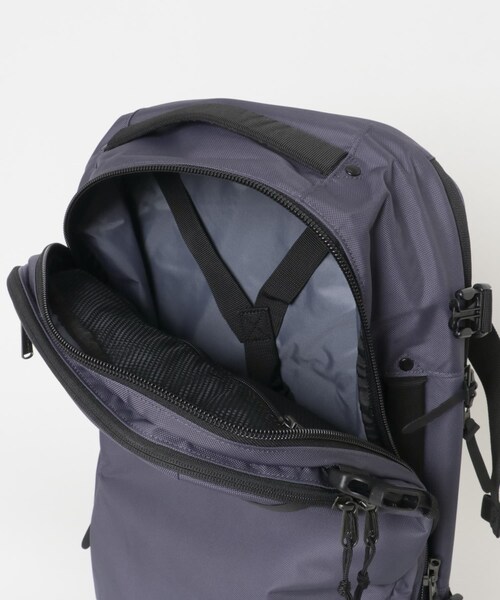 URBAN RESEARCH DOORS(アーバンリサーチドアーズ)の「Columbia タイガーブルック 40L(バックパック/リュック・メンズ・Black/D.Mountain・one)」の12枚目の写真