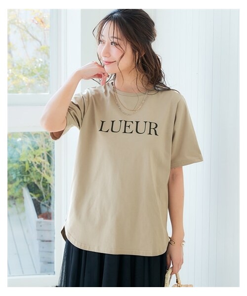 nissen（ニッセン）の「【吸汗速乾】裾ラウンドプリントＴシャツ＜大きいサイズ有＞（Tシャツ/カットソー・レディース・オフホワイト:フレンチロゴ/黒:フレンチロゴ/黒:ロゴ/アイスブルー:カレッジロゴ/オフホワイト:カレッジロゴ/ピンクベージュ:花ロゴ/グレージュ:草木/ライトカーキ:ブックネコ/杢グレー:胸ネコ/グレージュ:胸ネコ/オートミール:花/グレージュ:大人ロゴ/グレー:カレッジロゴ/黒:胸ネコ/ブルー:ブックネコ/ダスティピンク:オーシャン/ダスティミント:ペンギン・S/M/L/LL/3L/4L/5L/6L）」の21枚目の写真