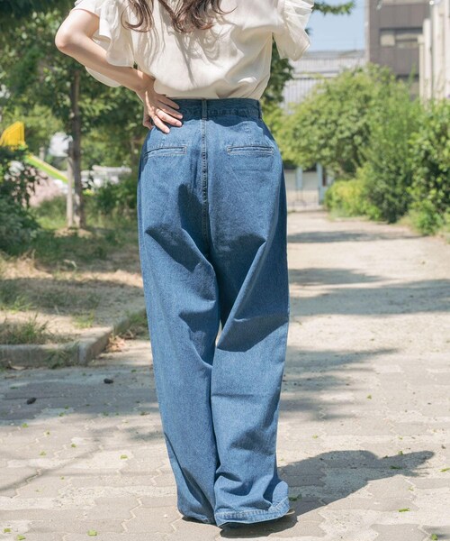 ITEMS URBANRESEARCH(アイテムズ アーバンリサーチ)の「ウエストタックデニムパンツ(デニムパンツ・レディース・BLU/IDG・S/M)」の6枚目の写真