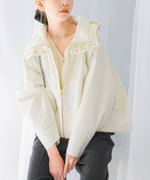 URBAN RESEARCH ROSSO（アーバンリサーチロッソ）の「『WEB限定』フードマウンテンパーカー（マウンテンパーカー・レディース・CHARCOAL/IVORY/YELLOW・FREE）」の13枚目の写真