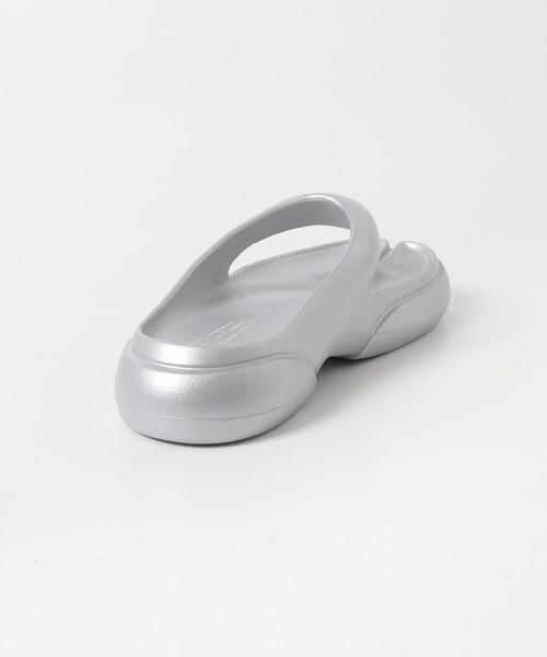 URBAN RESEARCH(アーバンリサーチ)の「Paes NEW FLIPFLOP(サンダル・レディース・SILVER・23/24/25)」の5枚目の写真