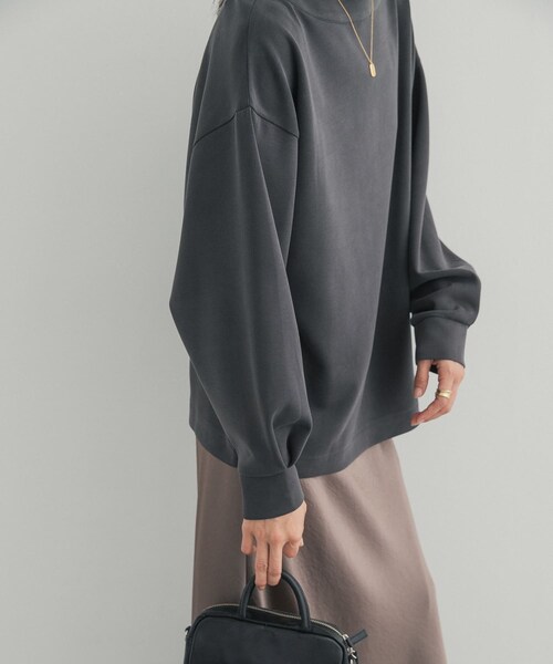 URBAN RESEARCH DOORS（アーバンリサーチドアーズ）の「2WAYフィブリルプルオーバー（Tシャツ/カットソー・レディース・CHARCOAL/KHAKI・Free）」の9枚目の写真