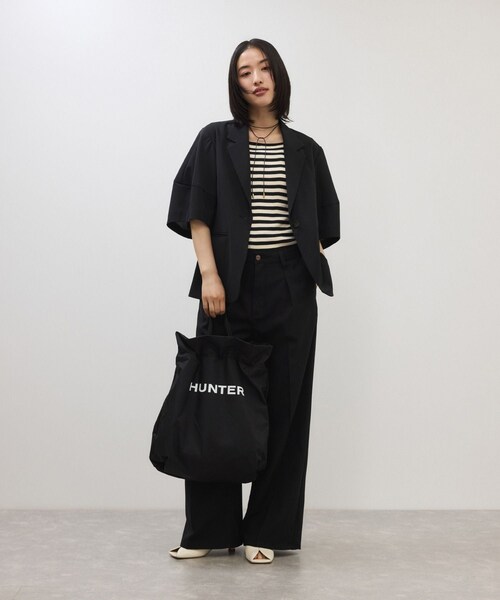 ADAM ET ROPE'(アダムエロペ)の「【HUNTER for ADAM ET ROPE'】別注 TRAVEL MULTI FUNCTION TOTE(トートバッグ・レディース・シルバー・F)」の15枚目の写真