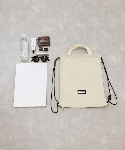 ADAM ET ROPE'（アダムエロペ）の「【WEB限定】・【HUNTER for ADAM ET ROPE'】 別注  TRAVEL DRAWSTRING BACKPACK TOTE（トートバッグ・レディース・キナリ・F）」の7枚目の写真