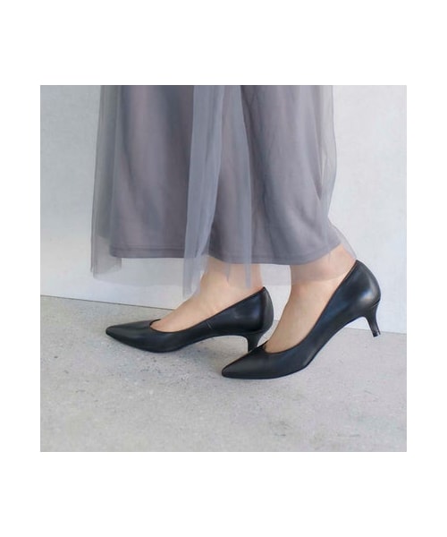 carino(カリーノ)の「モード エ ジャコモ カリーノ MODE ET JACOMO carino 【公式オンラインストア限定】ポインテッドトゥプレーンパンプス(5cmヒール) (パンプス・レディース・BL/GYS/BGO/PKS/BG/IV/SV/BLB/NVS・225/22.5cm/230/23cm/235/23.5cm/240/24cm/245/24.5cm)」の6枚目の写真