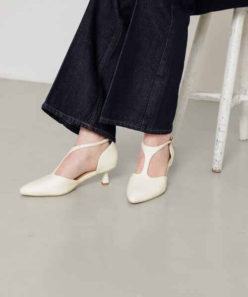 SENSE OF PLACE by URBAN RESEARCH(センスオブプレイスバイアーバンリサーチ)の「Tストラップパンプス(パンプス・レディース・BLACK/IVORY/SILVER・S/M/L)」の11枚目の写真