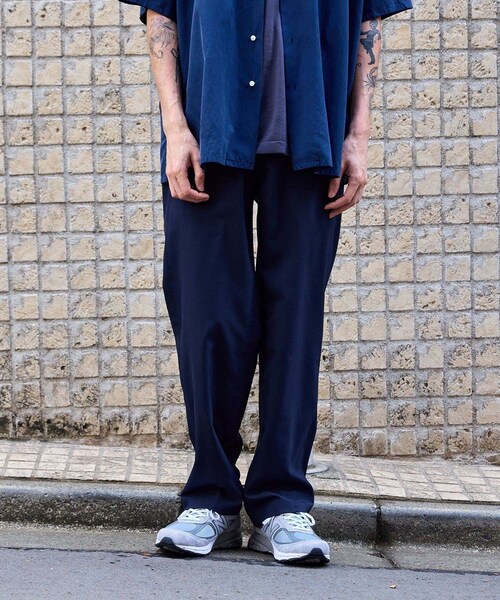 ADAM ET ROPE'（アダムエロペ）の「【WILD LIFE TAILOR】ライトウーステッド ベイカーパンツ（その他パンツ・メンズ・チャコール/ネイビー・L/M）」の3枚目の写真