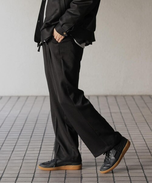 SENSE OF PLACE by URBAN RESEARCH（センスオブプレイスバイアーバンリサーチ）の「『セットアップ対応』ウールライクダブルタックワイドパンツ（その他パンツ・メンズ・BLACK/CHARCOAL/GREIGE/NAVY・S/M/L）」の8枚目の写真