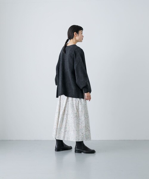 新品未使用　かぐれ　ハミルトンワイドＶネックカーディガン かぐれ（カグレ）の「ハミルトンワイドVネックカーデ（ニット/セーター