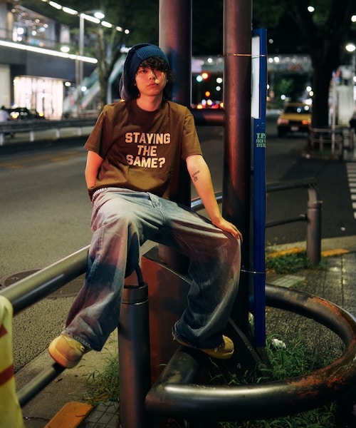 URBAN RESEARCH(アーバンリサーチ)の「Teya Flock Letter T-shirts(Tシャツ/カットソー・レディース・SAX/RED/BROWN・S/L)」の10枚目の写真
