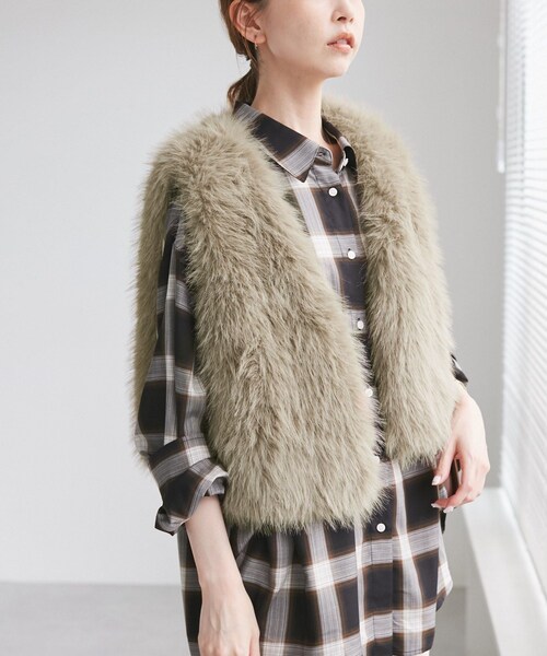 ROPE' PICNIC（ロペピクニック）の「ファーベスト（ベスト・レディース・ダークブラウン/ベージュ・F）」の7枚目の写真