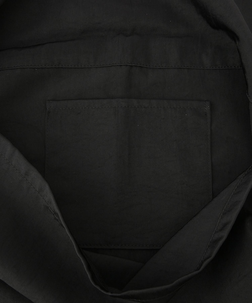 ADAM ET ROPE'（アダムエロペ）の「《別注》【NL/ニール】Jill（メッセンジャーバッグ・メンズ・ブラック・F）」の6枚目の写真