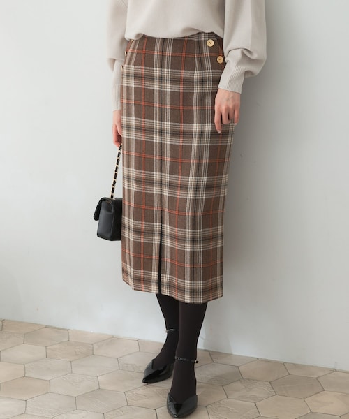 URBAN RESEARCH ROSSO（アーバンリサーチロッソ）の「ボタンデザインタイトスリットスカート（スカート・レディース・CHECK/L.GREIGE/INDIGO・36/38）」の3枚目の写真