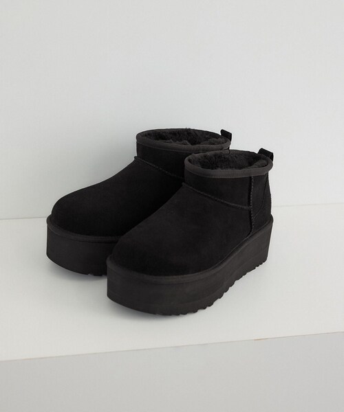 ADAM ET ROPE'（アダムエロペ）の「【UGG(アグ)】クラシック ウルトラ ミニ プラットフォーム（ブーツ・レディース・ブラック/キャメル系・22.0/23.0/24.0/25.0）」の5枚目の写真