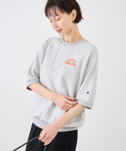 ROPE' PICNIC（ロペピクニック）の「【Champion/チャンピオン別注】アソートロゴボートネックハーフスリーブスウェットプルオーバー（Tシャツ/カットソー・レディース・ブラック/ライトグレー/グレー系/サックス・F）」の2枚目の写真