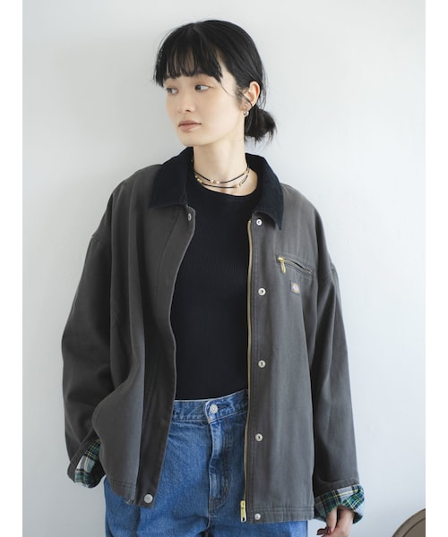 Ungrid（アングリッド）の「Dickies別注 バイカラーブルゾン（ブルゾン・レディース・チャコールグレー/ベージュ・F）」の3枚目の写真