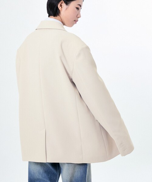 ADAM ET ROPE'(アダムエロペ)の「BOXY SET UP JACKET(テーラードジャケット・レディース・ブラック/ベージュ系・38/40/42)」の18枚目の写真