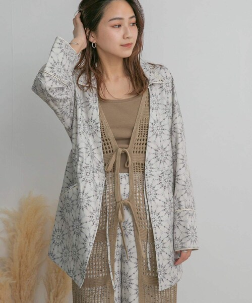 KBF（ケイビーエフ）の「ドロストプリントガウン（テーラードジャケット・レディース・BLUE/BEIGE/NAVY・one）」の12枚目の写真